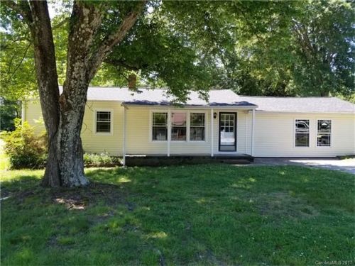 2104 Woodlawn St, Kannapolis, NC 28083-3062