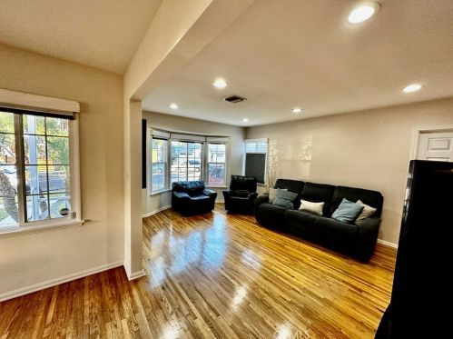 8154 Wakefield Ave, Van Nuys CA  91402-5329 exterior