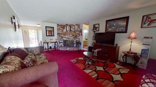 3002 Thompson St, Long Beach, CA 90805-1843