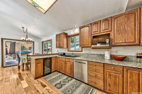 1858 Normuk St, South Lake Tahoe CA  96150-5348 exterior