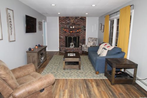 12 Hawthorne St, Mount Sinai NY  11766-2908 exterior