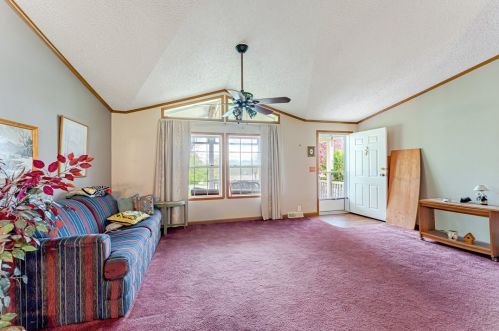 172 Sherwood Dr, Verona PA  15147-3318 exterior