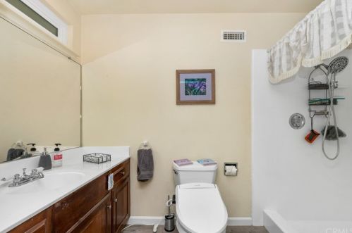 2717 Palmyra Ave, Orange CA 92869-4762 exterior