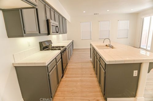 1608 Chamberlin Creek Way, Perris CA  92571-3741 exterior