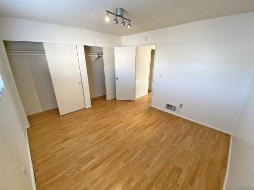 1522 Meade Ave, San Diego CA 92116-4626 exterior