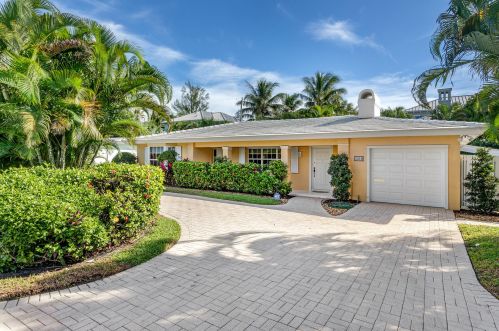 1216 Crestwood Dr, Delray Beach FL  33483-7212 exterior