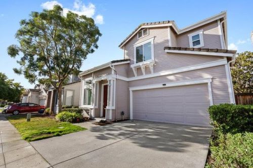 561 Osprey Dr, Redwood City, CA 94065-8436