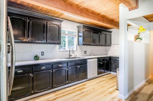 5008 Royal Oaks Dr, Oroville, CA 95966-3822