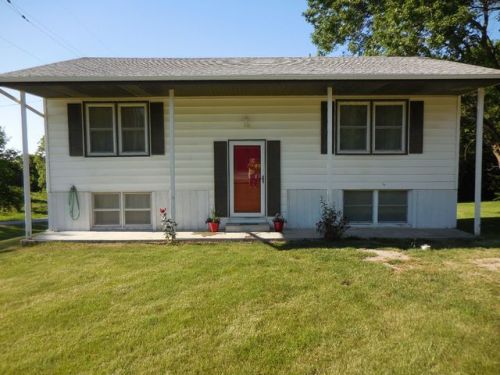 523 Mills St, Stanzel, IA 50849-1424