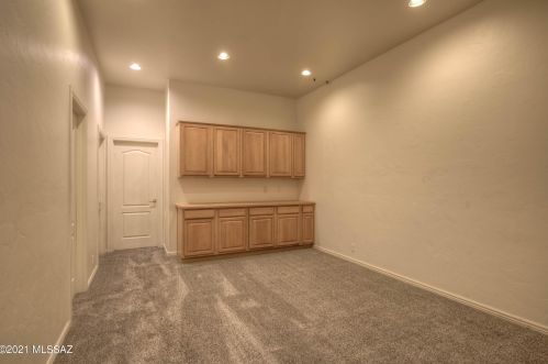 2570 Castle Rock Dr, Tucson AZ exterior