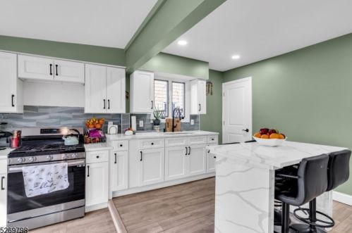 582 Orchard St, Rahway NJ  07065-2228 exterior