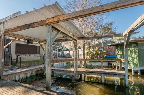 32009 Harris Rd, Tavares FL  32778-4643 exterior