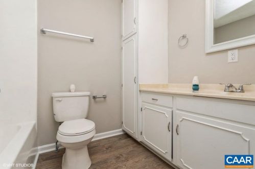 543 Jefferson Dr, Bybee VA  22963-3212 exterior