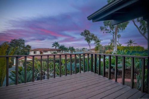 2980 Nichols St, San Diego CA  92106-3425 exterior