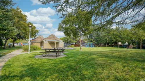 109 Independence Ave, Vacaville CA  95687-6767 exterior