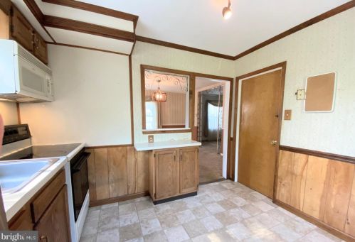 2225 Mill Rd, Boothwyn PA  19061-2516 exterior