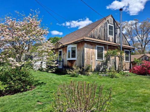 130 Ben St, Bristol, CT 06010-3228