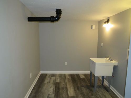 4607 Clubvue Dr, Pittsburgh PA  15236-4803 exterior