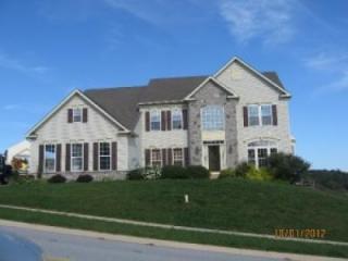 923 Hillcrest Dr, New Milltown, PA 17535-9619
