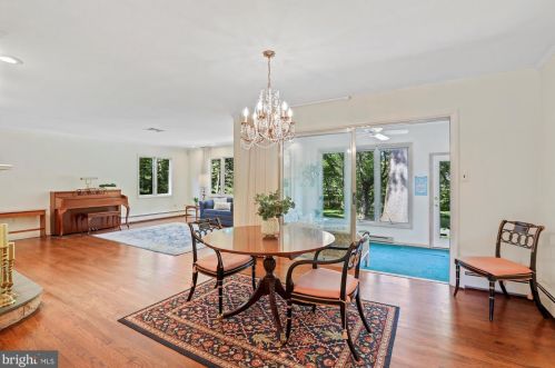 568 Countess Dr, Yardley PA 19067-4616 exterior