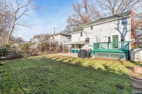 284 Howell Rd, Englewood NJ  07631-2106 exterior