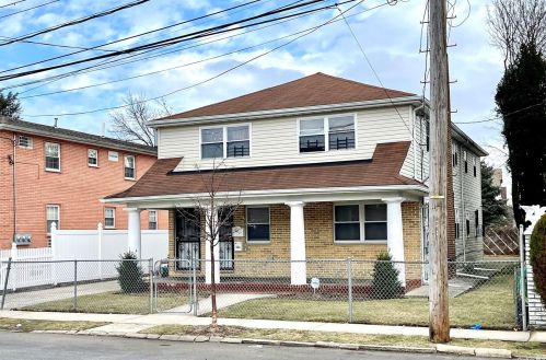 104-17 220th St, Jamaica, NY 11429-2506