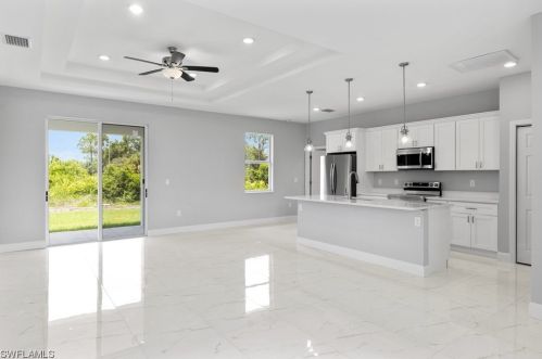 2920 3rd St, Lehigh Acres, FL 33936-1824