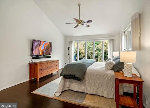 2810 Battery Pl, Washington DC  20016-3439 exterior