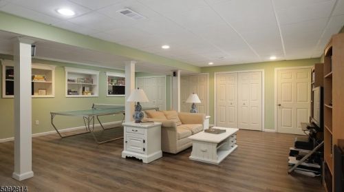 13 Woodside Ln, Flemington NJ  08822-3221 exterior