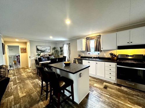 36 Cedar St, Hinsdale NH  03451-2427 exterior