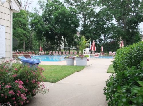 30 Surrey Ln, Flemington NJ  08822-1588 exterior