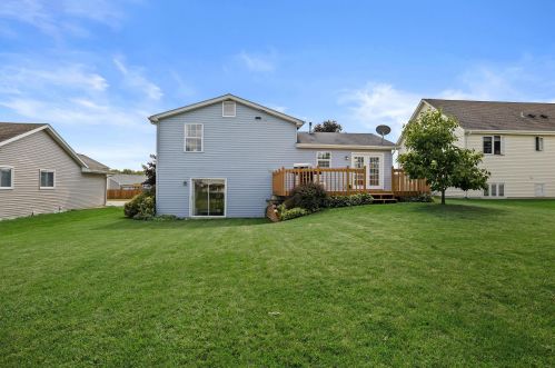 9416 Broadway Dr, Sturtevant, WI 53177-2675