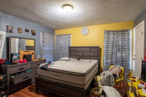 2214 Berwick Ave, Dallas TX 75203-4207 exterior