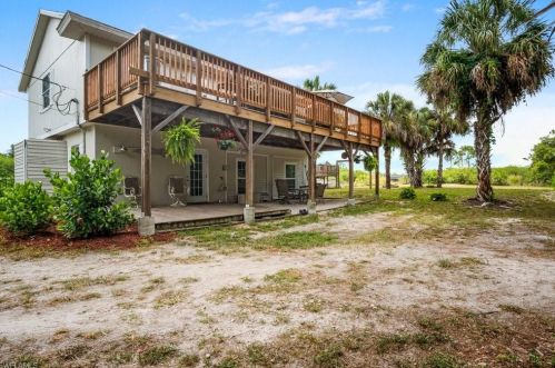 3930 26th Ave, Naples, FL 34117-9213