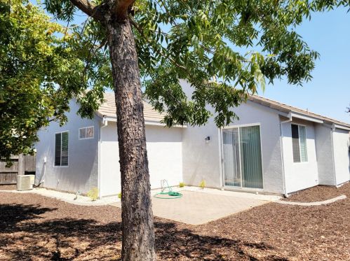 548 Arlingdale Cir, Rio Linda CA  95673-1479 exterior