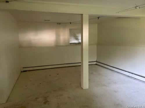 4 Parkway Dr, Yorktown Hgts NY  10598-6407 exterior