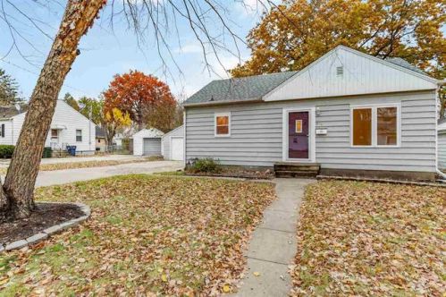 815 Hanna Blvd, Waterloo IA  50701-2022 exterior