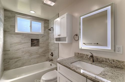 10422 Ponder St, Cypress CA  90630-4462 exterior