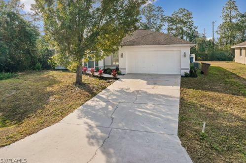 1044 Genoa Ave, Lehigh Acres, FL 33974-4615