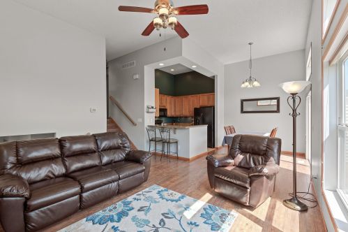 15411 Farnham Ave, Lino Lakes, MN 55038-8547