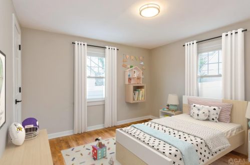 8 Frederick St, East Brunswick NJ  08816-3826 exterior