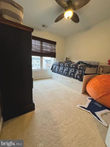 9283 Alvyn Lake Cir, Bristow VA  20136-6149 exterior