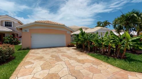 154 Eveningstar Cay, Naples, FL 34114-9611