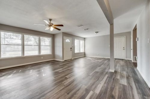 5513 Ramey Ave, Fort Worth, TX 76112-7637