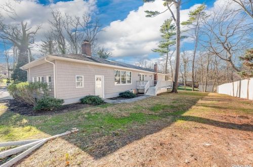 263 Lower Rocky Point Rd, Miller Place NY  11764-1650 exterior