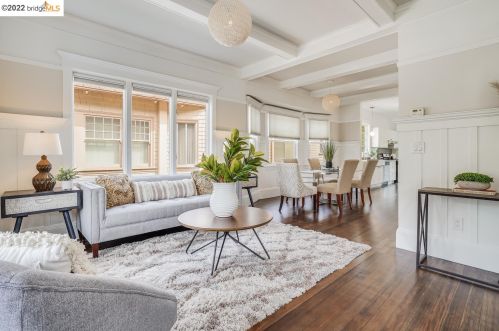 721 45 St, Oakland CA 94609-1802 exterior