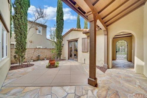 106 Mosaic, Irvine, CA 92603-4217