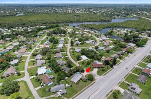 774 Prima Vista Blvd, Fort Pierce FL  34952-2275 exterior