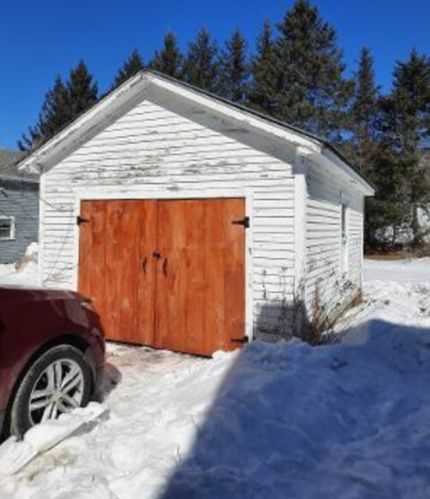 15 Merrill St, Columbia NH  03576-3136 exterior