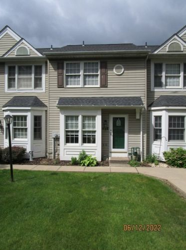 478 Cherryhill Dr, Bridgeville, PA 15017-1161